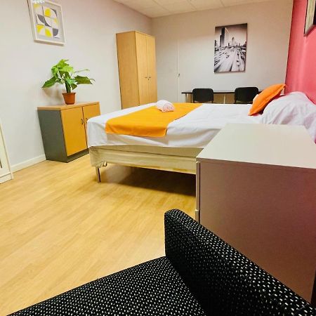 Punta Me Beautiful Apartments In Madrid Downtown ภายนอก รูปภาพ
