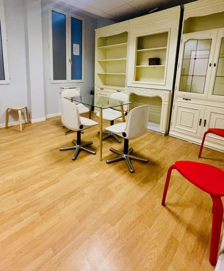 Punta Me Beautiful Apartments In Madrid Downtown ภายนอก รูปภาพ